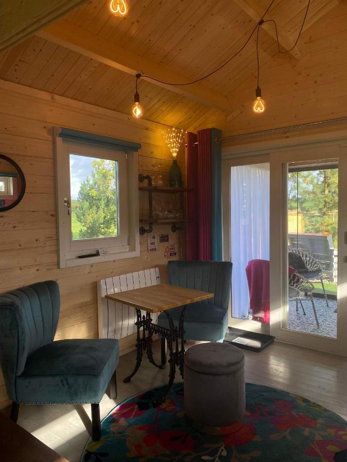 Dunroamin Lodge *